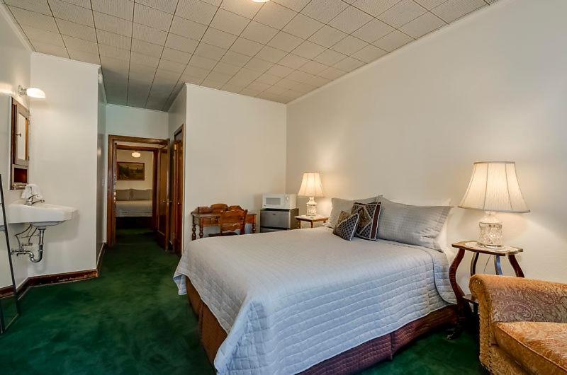Ryan Hotel 월리스 외부 사진