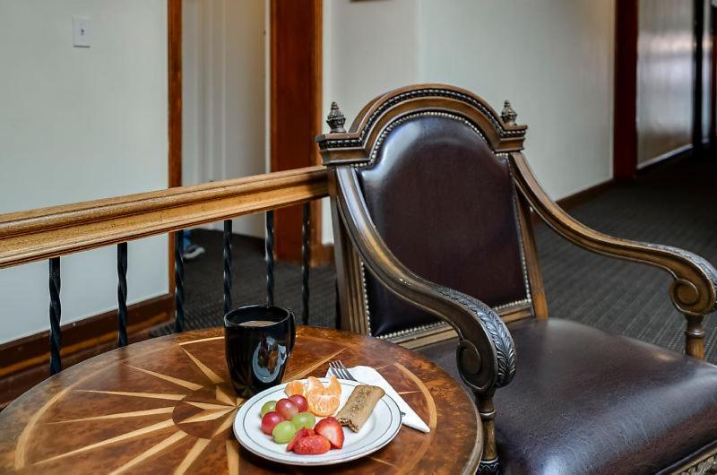 Ryan Hotel 월리스 외부 사진