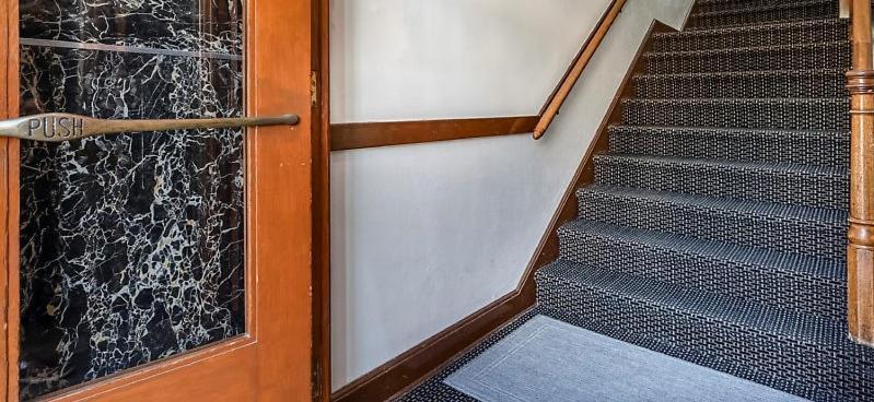 Ryan Hotel 월리스 외부 사진