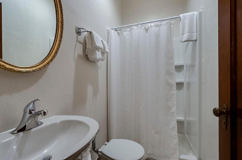 Ryan Hotel 월리스 외부 사진