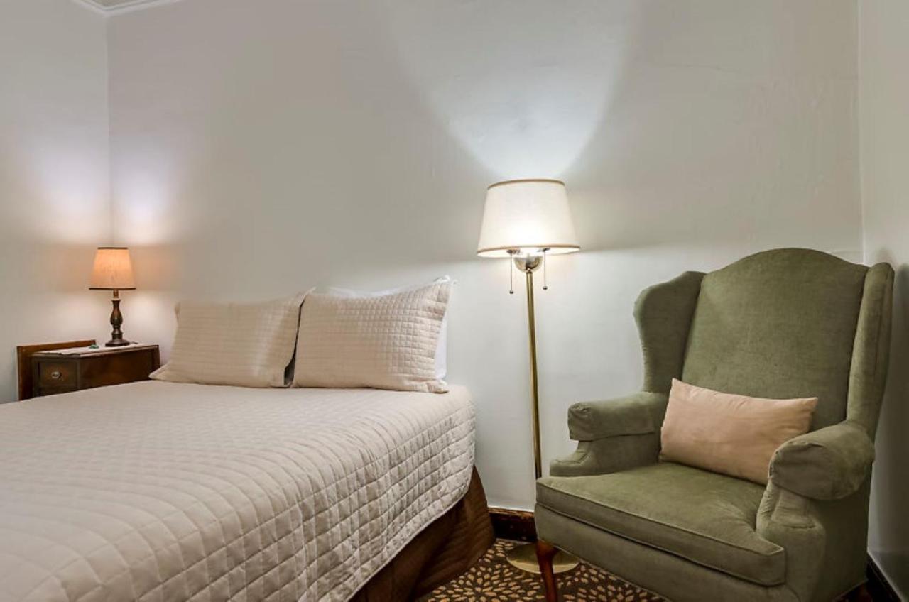 Ryan Hotel 월리스 외부 사진